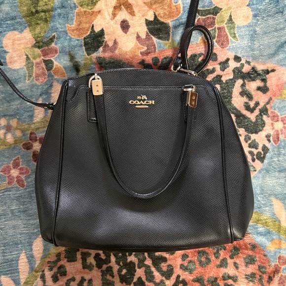 Coach Handbags - 〰️ coach leather bag